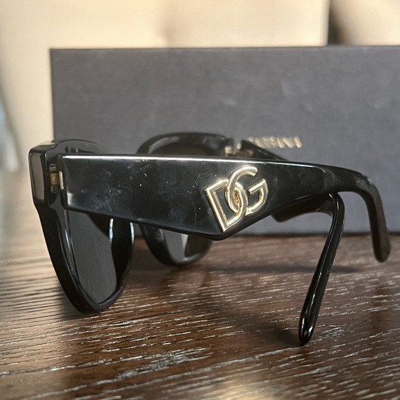NEW - Dolce & Gabbana sunglasses. Black with gold bridge accent. - Picture 2 of 4